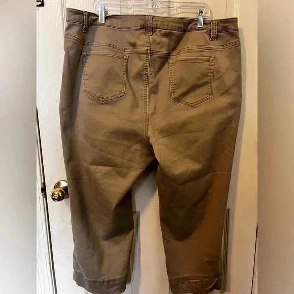 GUC Catherine’s Sateen Khaki Straight Leg Pants Size 24WP - Picture 2 of 5